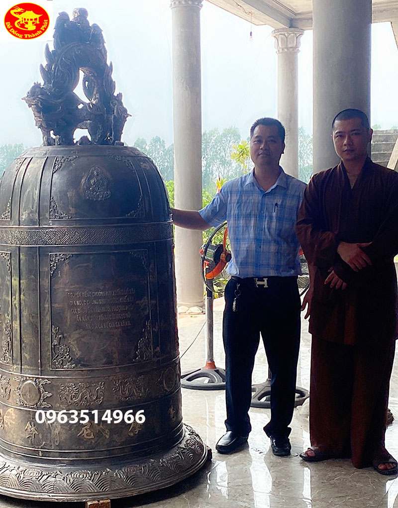 đúc chuông đồng hoàn thiện cao 2 m