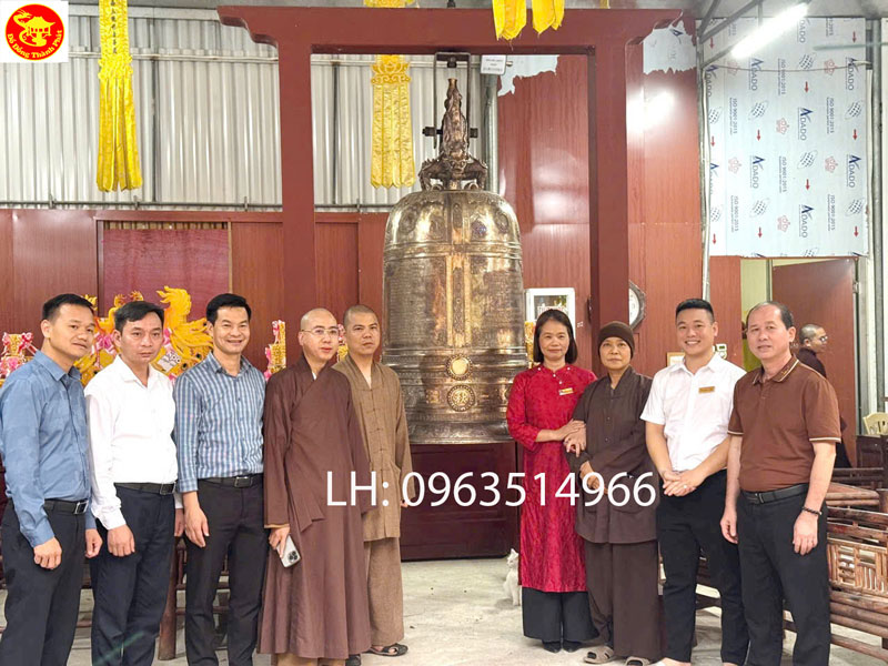 hoàn thành đúc chuông đồng bàn giao cho nhà chùa