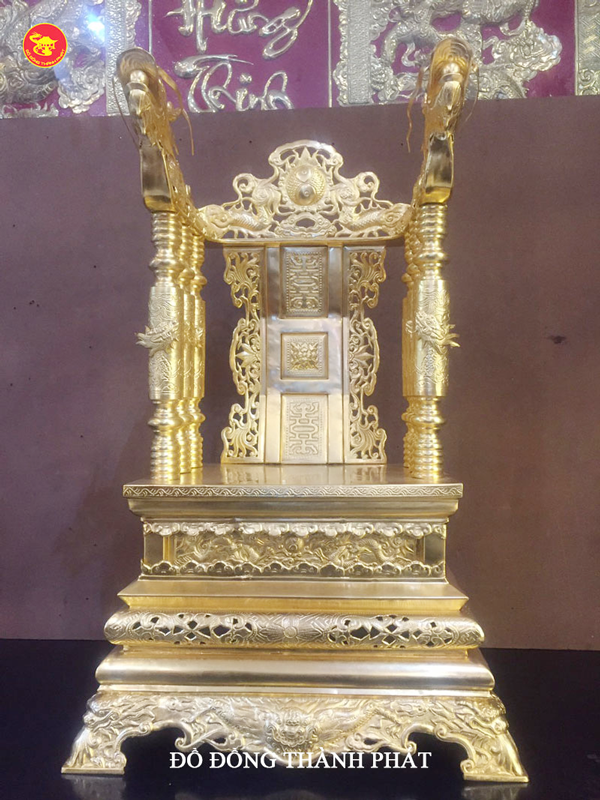 Ngai thờ bằng đồng dát vàng 9999 tại Hà Nội