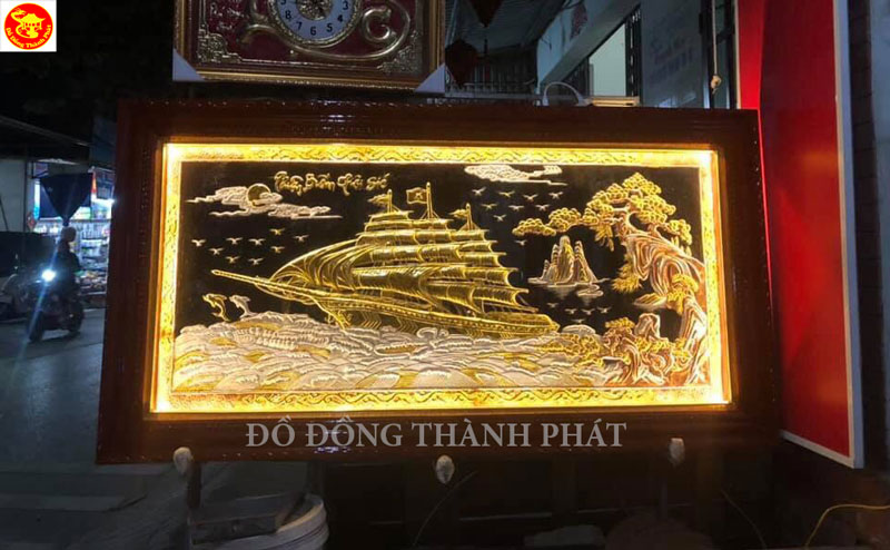 Tranh Thuận Buồm Xuôi Gió Bằng Đồng Có Led Dài 2,3 m