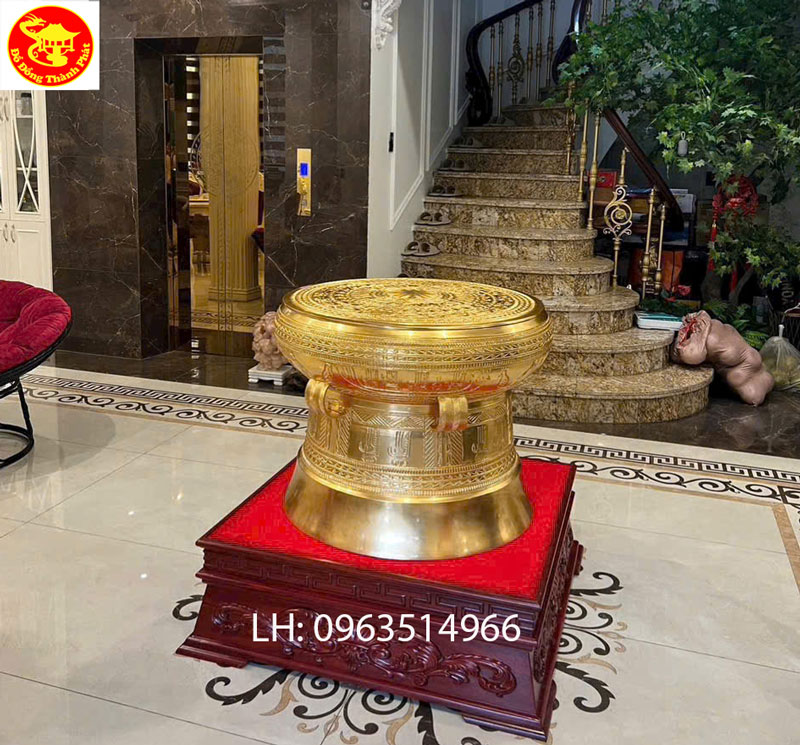 trống đồng dát vàng 24 k cao cáp hoàn thiện cho anh khách ở Thanh Hóa