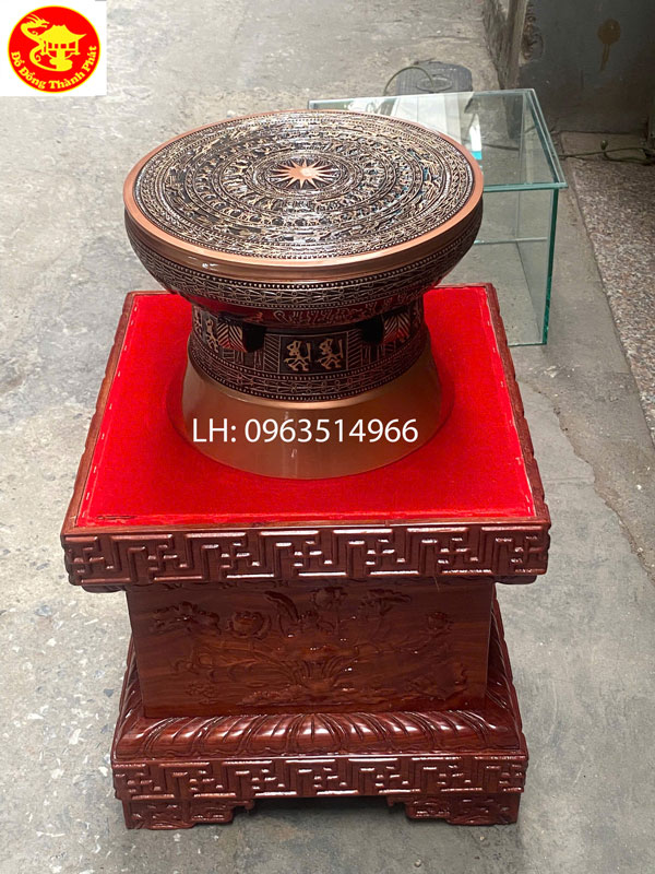 trống đồng đông sơn trưng phòng khách