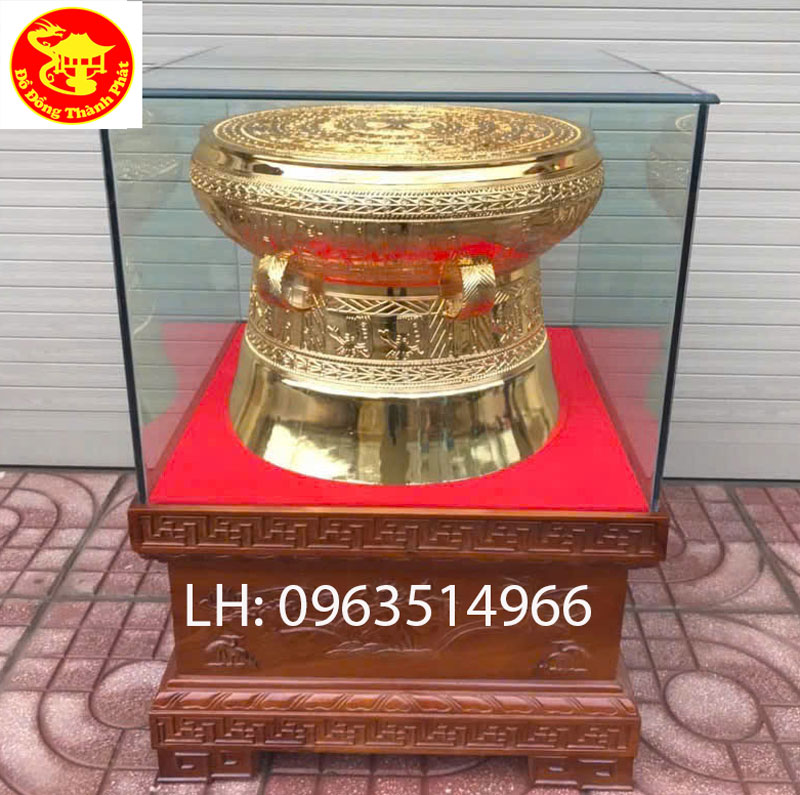 trống đồng trưng phòng khách dát vàng 24 k