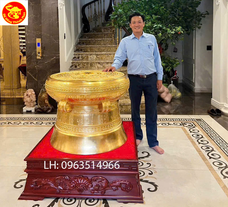 hoàn thiện bức trống đồng trưng phòng khách đẹp đường kin hs 60 cm