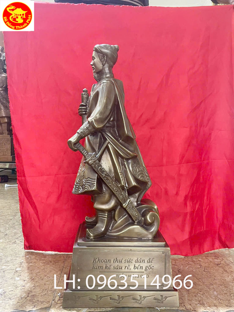 mẫu tượng trần quốc tuấn đẹp 