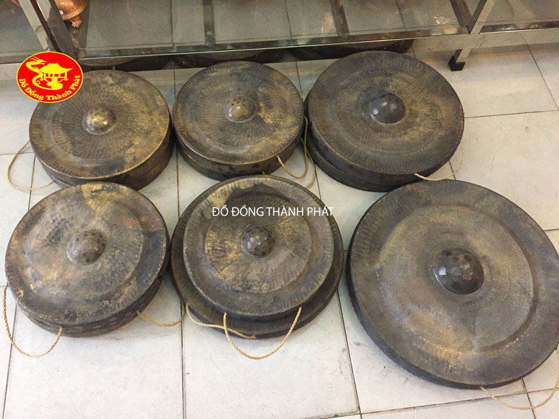 Bàn Giao Bộ CỒng Chiêng Đồng Cho Anh Lâm Hòa Bình