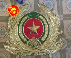 Quốc Huy Công An 1,8 m